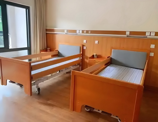 大学毕业生入深圳户口_变态男躲女神床下，尺度生猛的日本电影！ 变态男躲女本电影地址0张